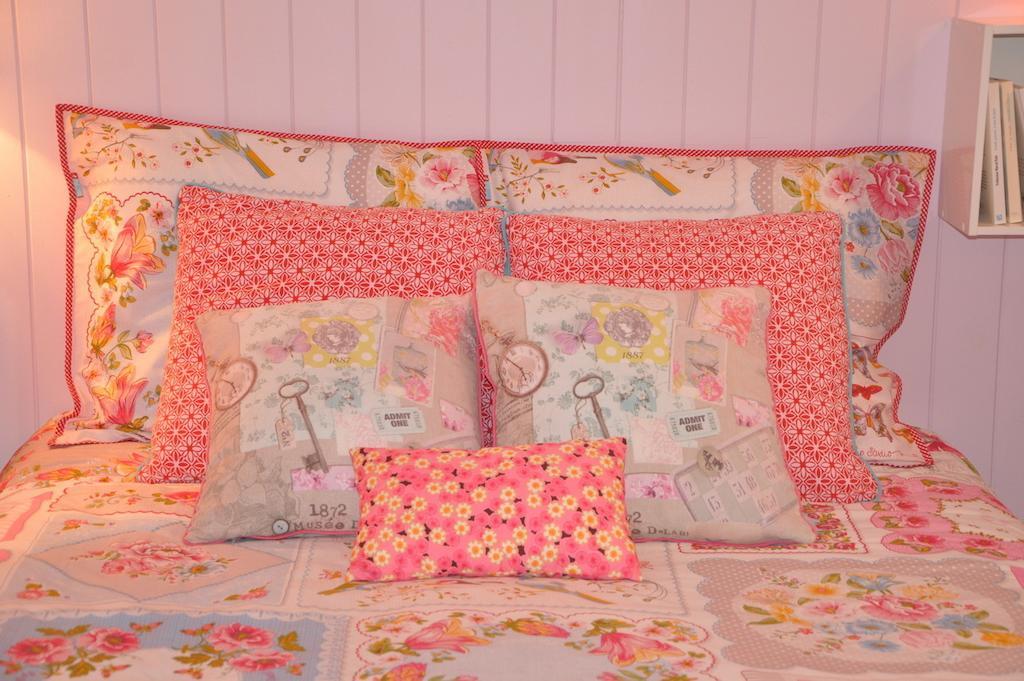 La Maison De Rose Bed & Breakfast Brossac Bilik gambar